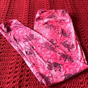 LuLaRoe Cherub Tall Curvy Leggings